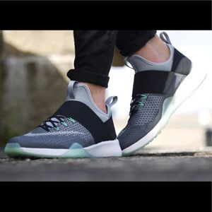 Nike air zoom strong